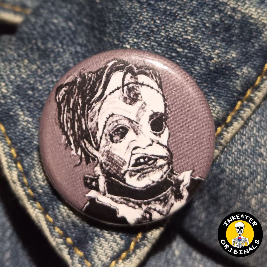 Chainsaw Horror Icon Pin | Slasher Movie Button Gift