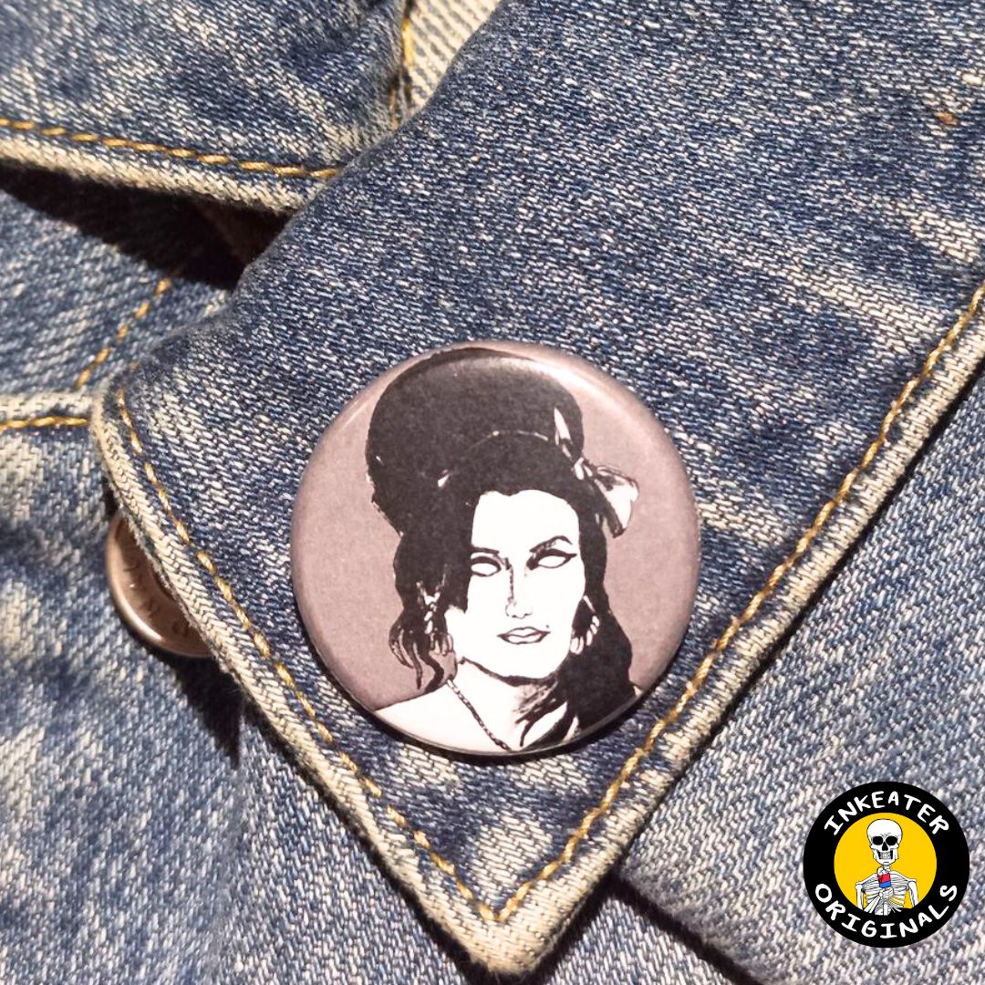 Zombie Amy Winehouse Pin – Spooky Music Gift for Fans & Collectors